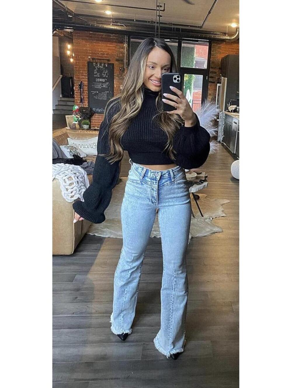 Willow Boutique Acid Wash Flare Jeans Size 5 NWT